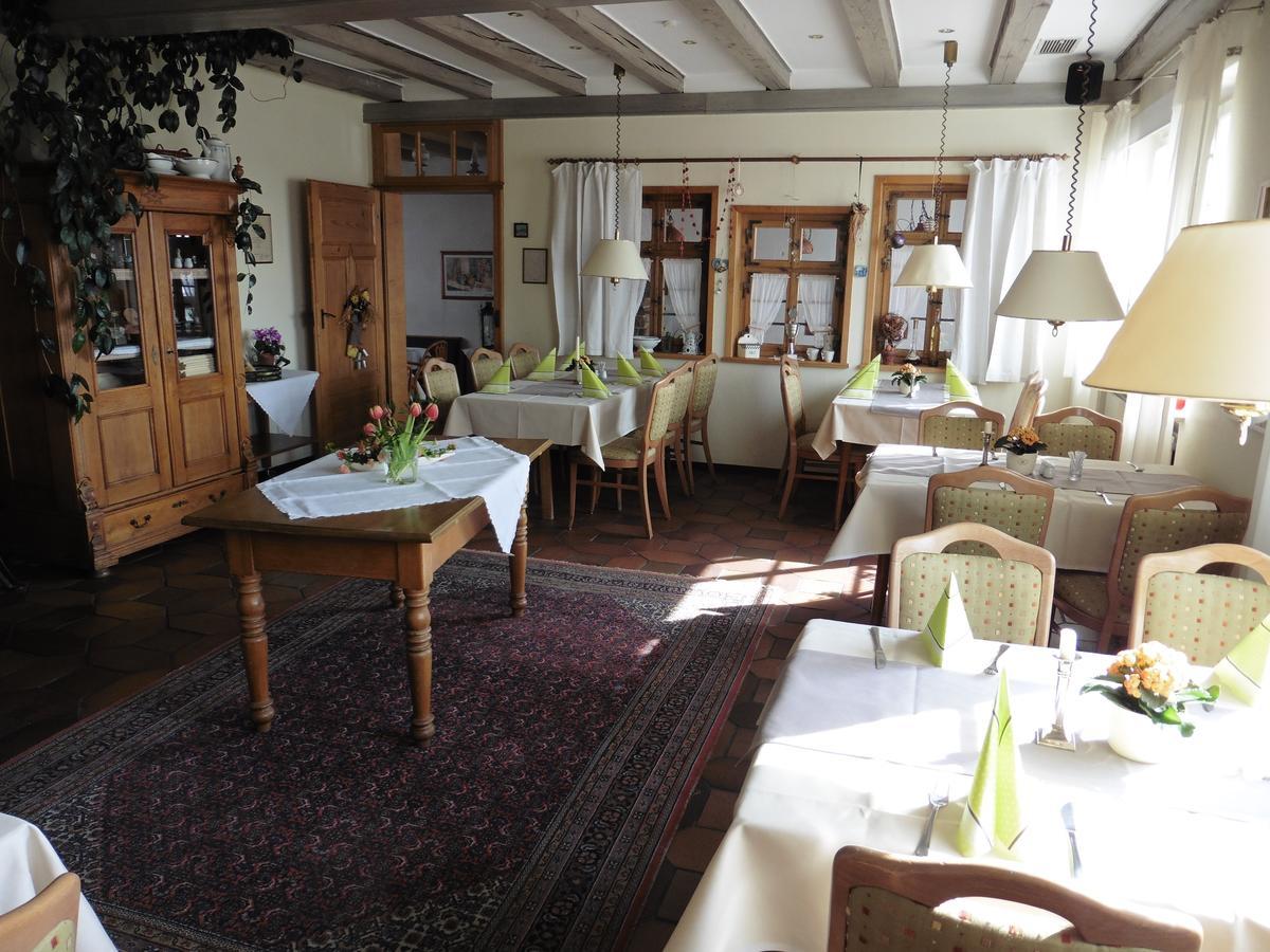 Gasthof Rockensuess ชวาล์มชตัดท์ ภายนอก รูปภาพ